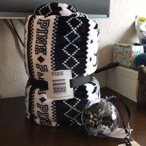 New Matching Victoria secret socks and blanket